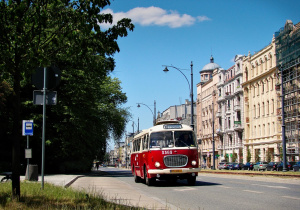 Autobus Jelcz na ulicach Łodzi.