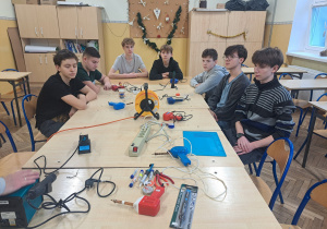 ósmoklasiści w czasie zajęć