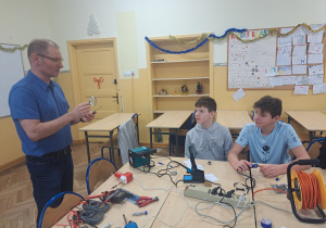 ósmoklasiści w czasie zajęć