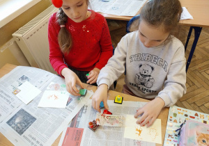 Dzieci w trakcie pracy