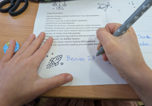 Kartki z podpisami dla akcji