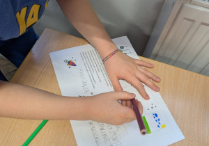 Kartki z podpisami dla akcji