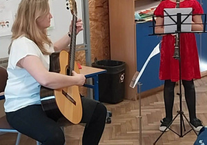 Koncert z mama uczennicy