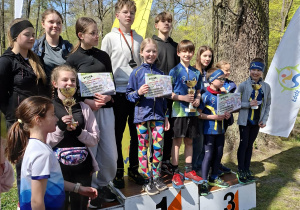 Uczniowie klasy 8a na podium kategoria M16B
