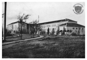 Zdjęcie szkoły od południowo-wschodniej, 1966 rok.